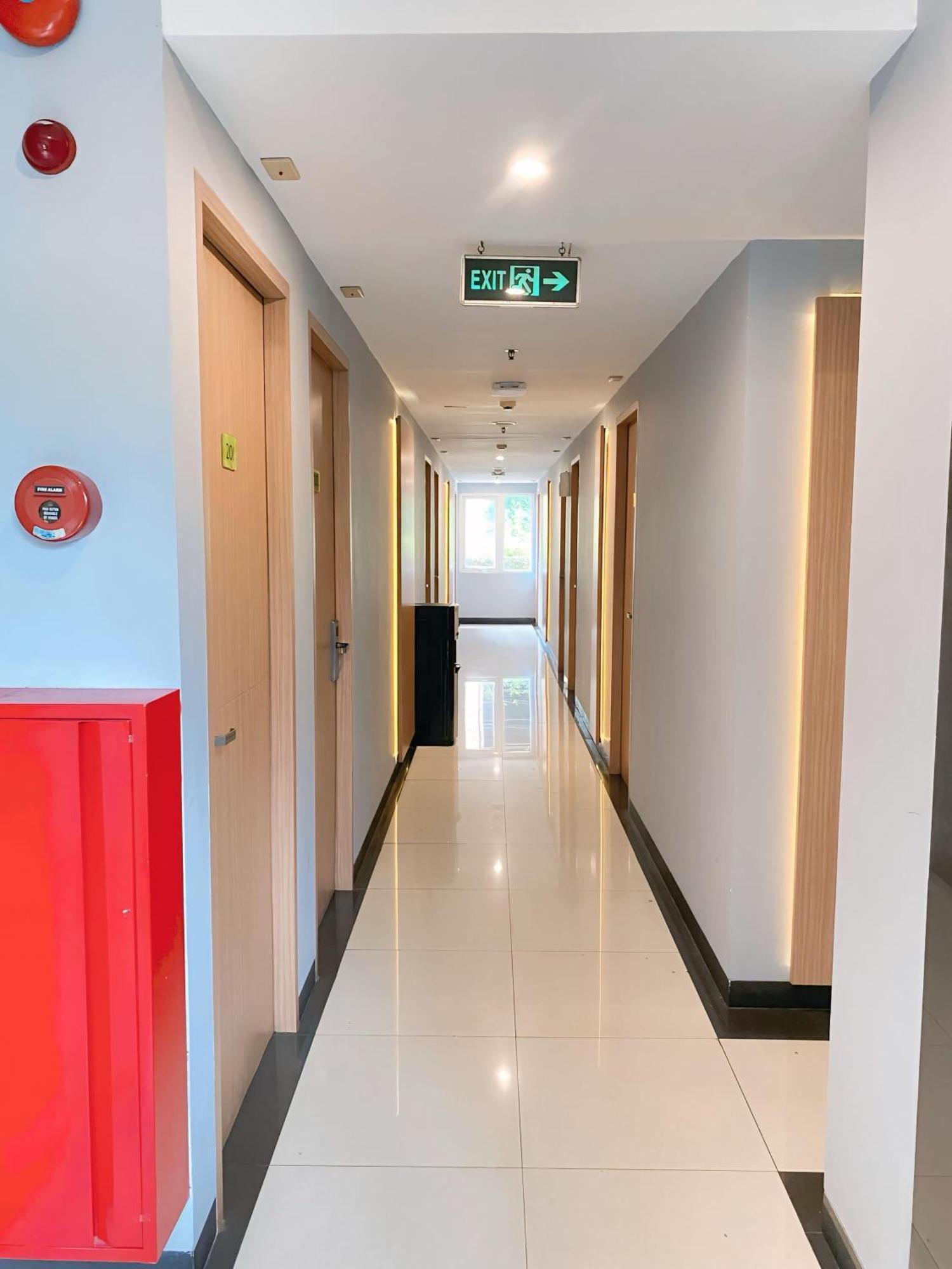 Studio One Thamrin Hotel Джакарта Екстер'єр фото
