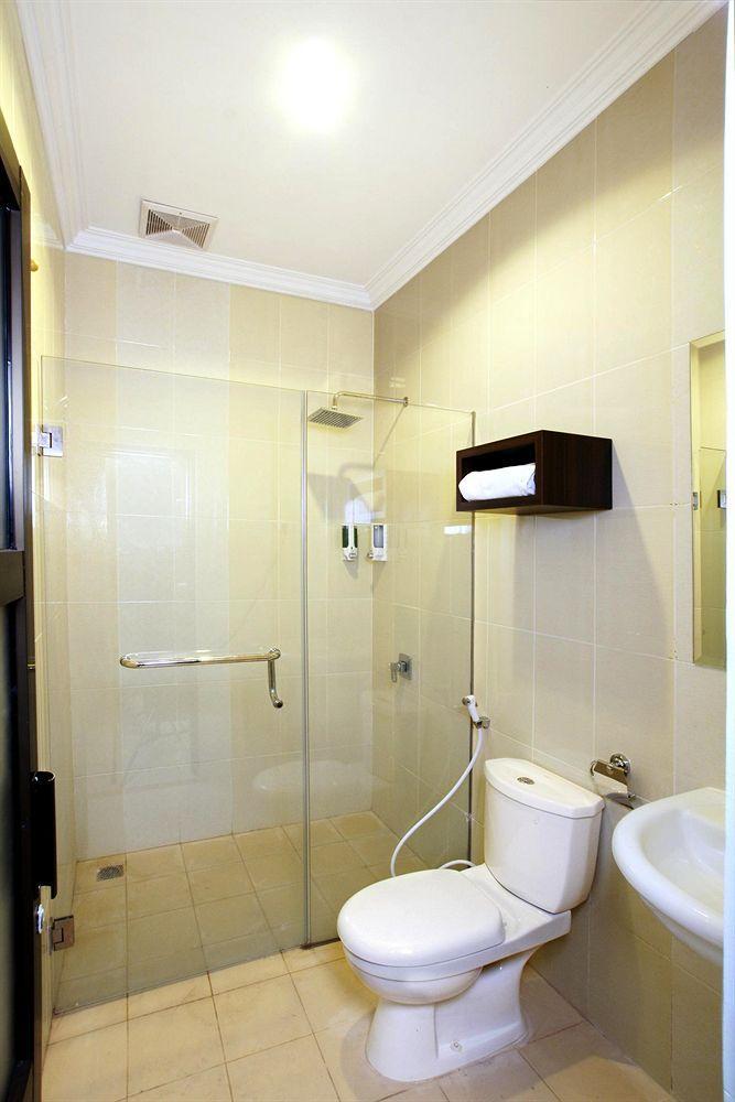 Studio One Thamrin Hotel Джакарта Екстер'єр фото