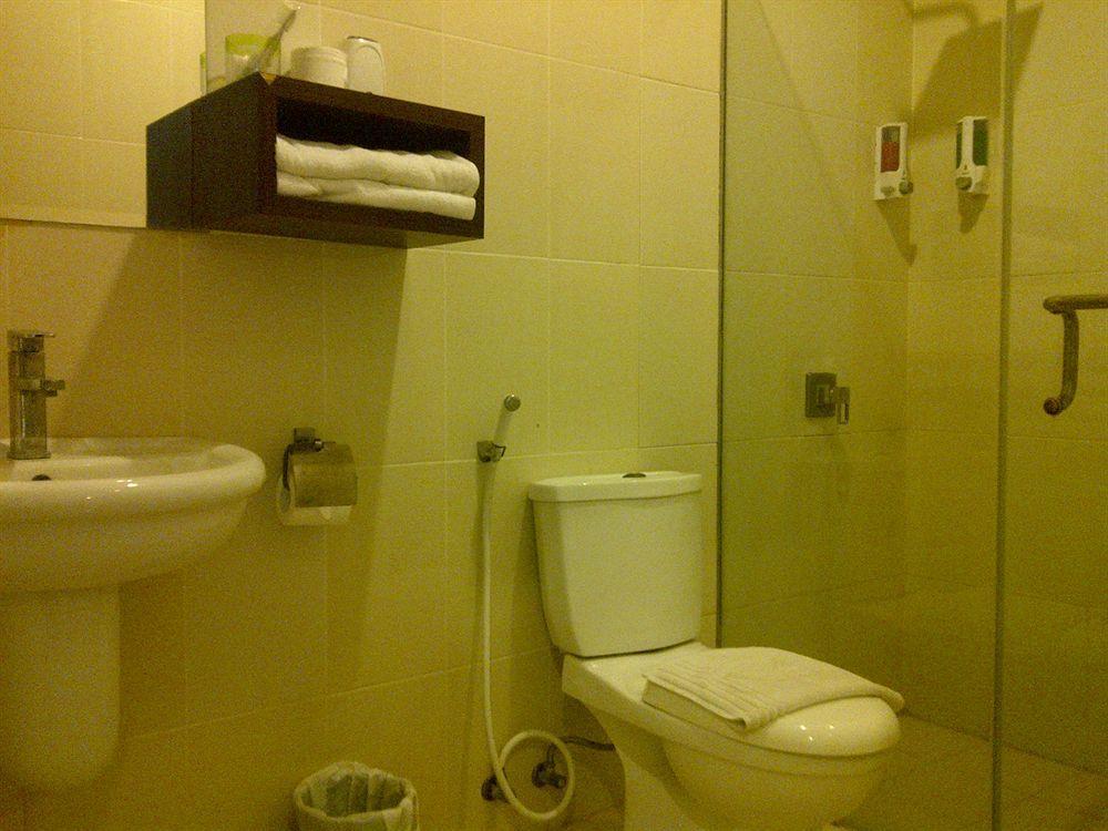 Studio One Thamrin Hotel Джакарта Екстер'єр фото